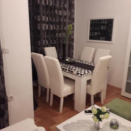 -stan U Centru * Trebinje