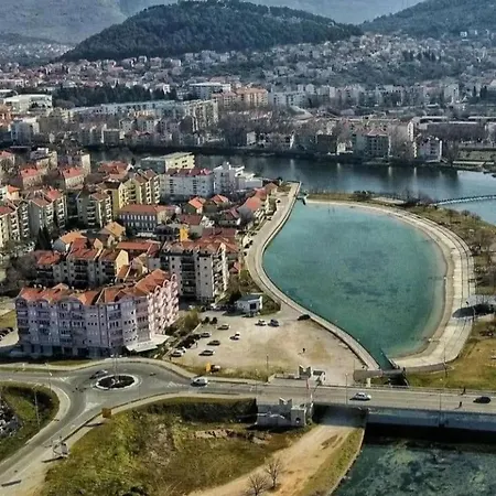 -stan U Centru Apartment