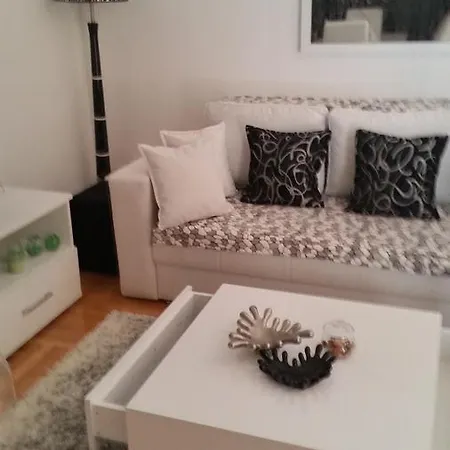 Apartment -stan U Centru *
