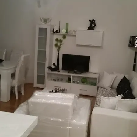 -stan U Centru * Trebinje