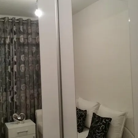 Apartment -stan U Centru *