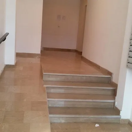 -stan U Centru * トレビニエ