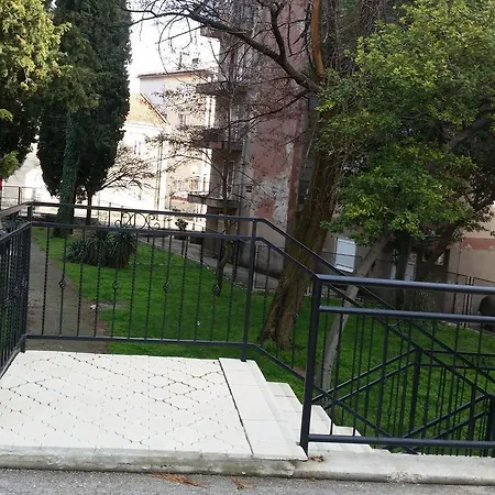 -stan U Centru * Trebinje